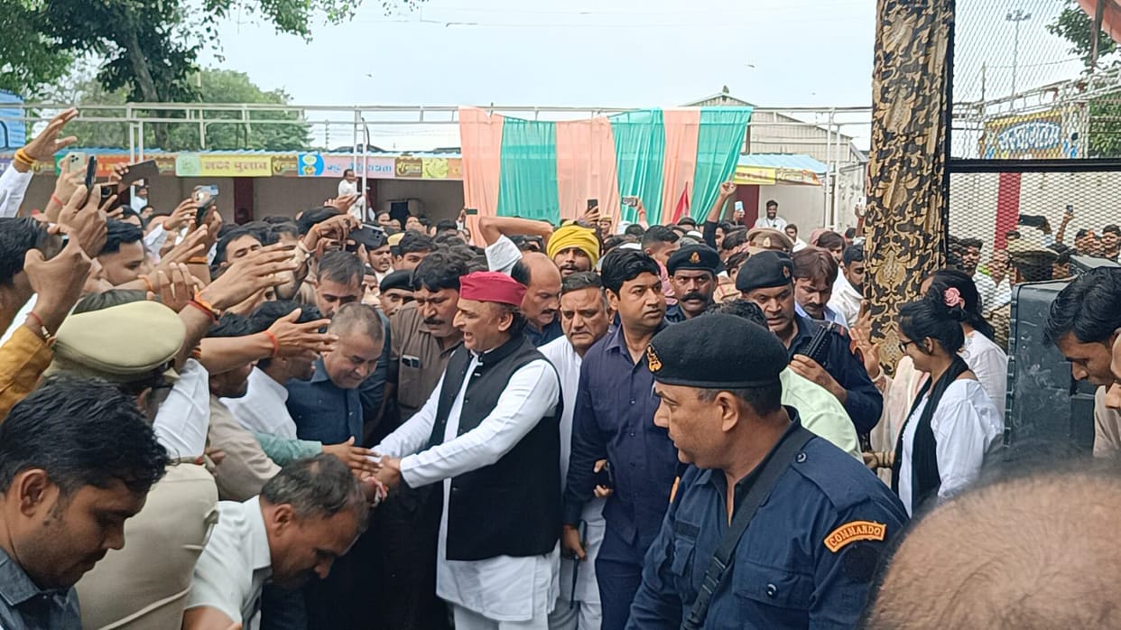 Akhilesh questions GDP growth; corners government on inflation and unemployment.