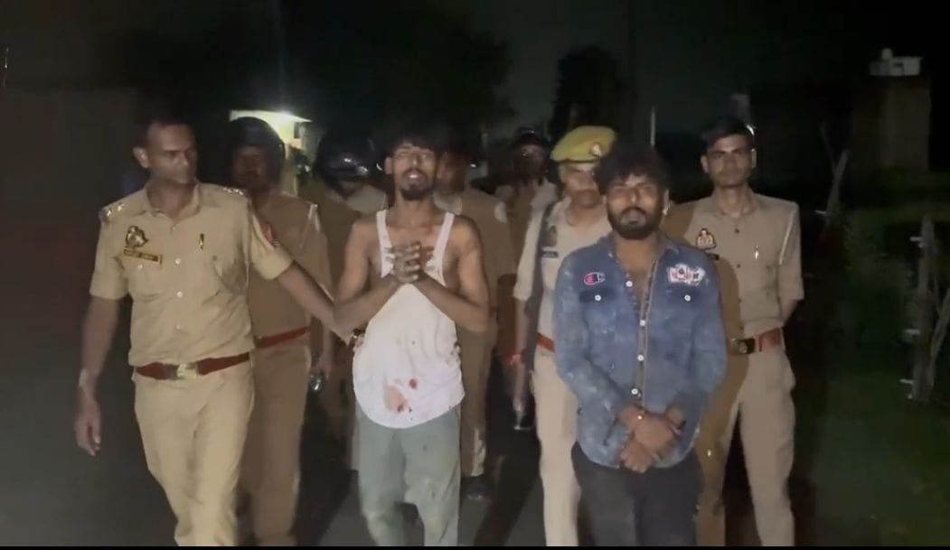 Police team attacked; four constables injured