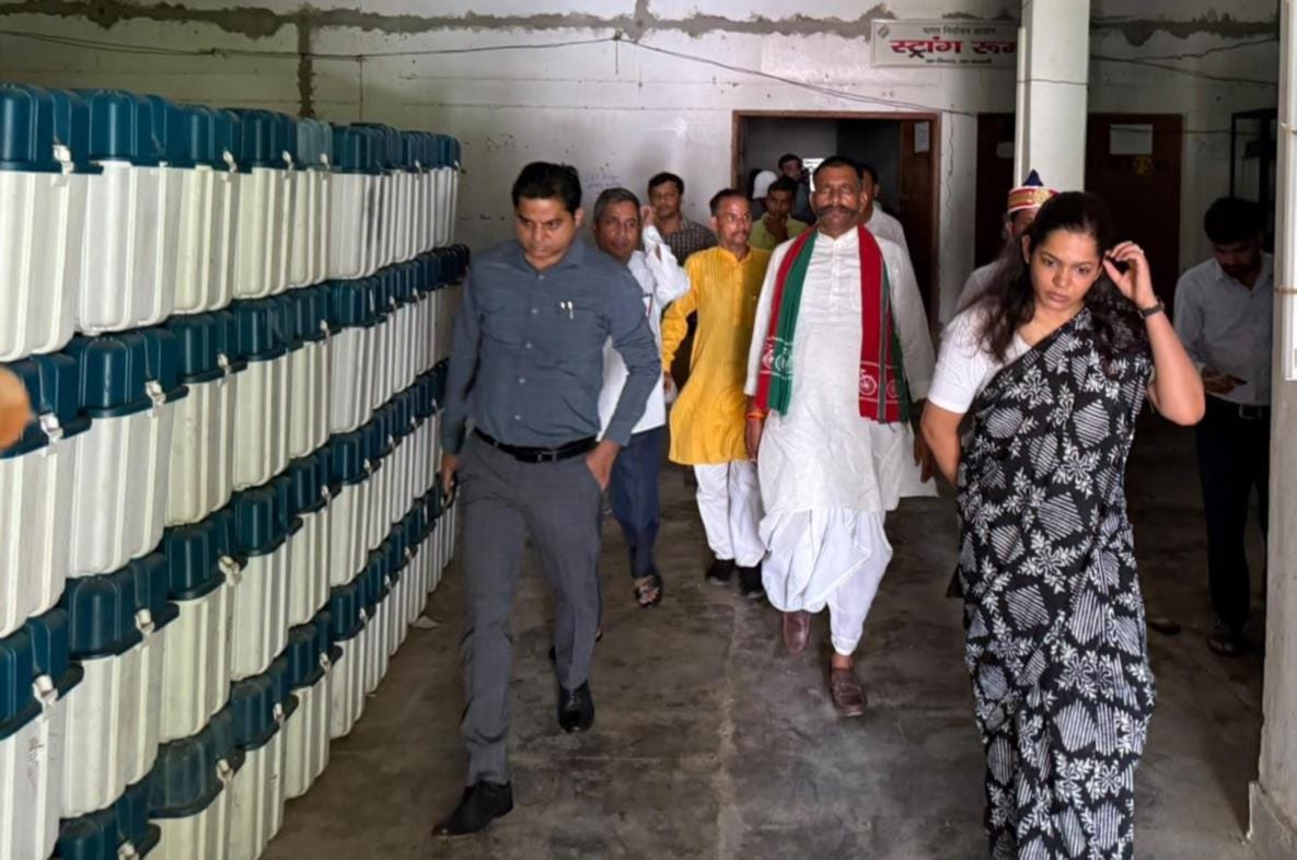 DM inspected the warehouse.