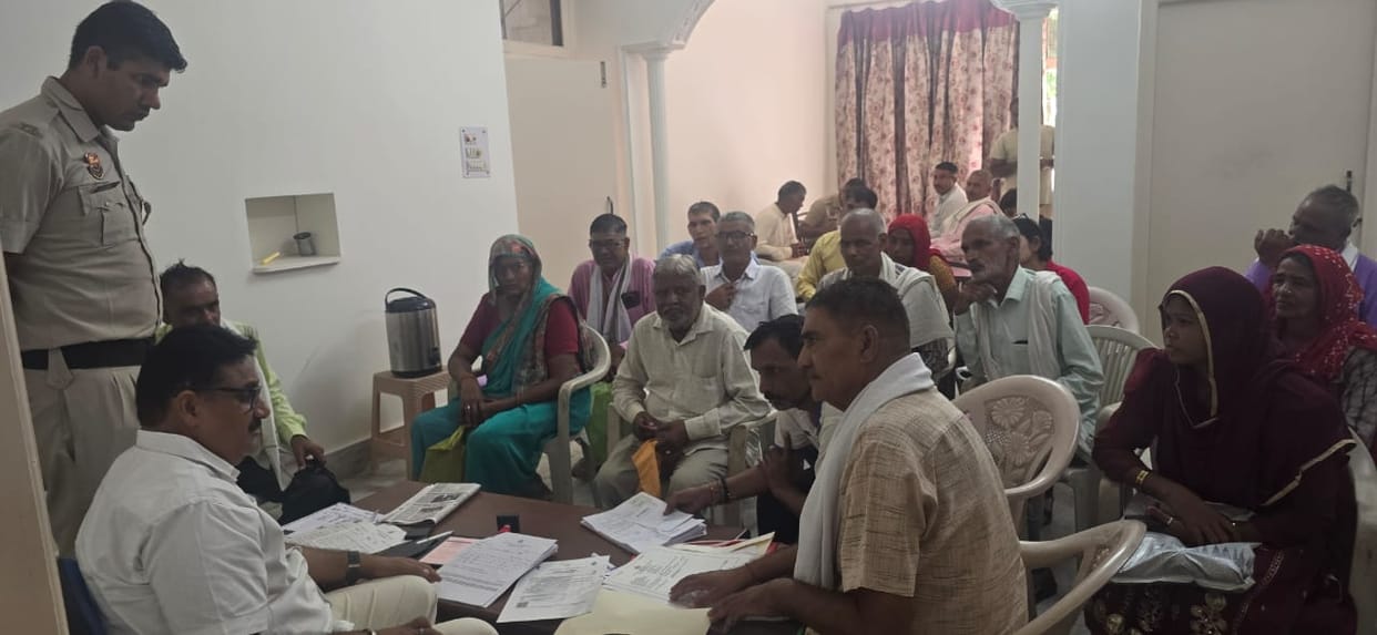 120 citizens receive benefits of government schemes at the public grievance hearing.