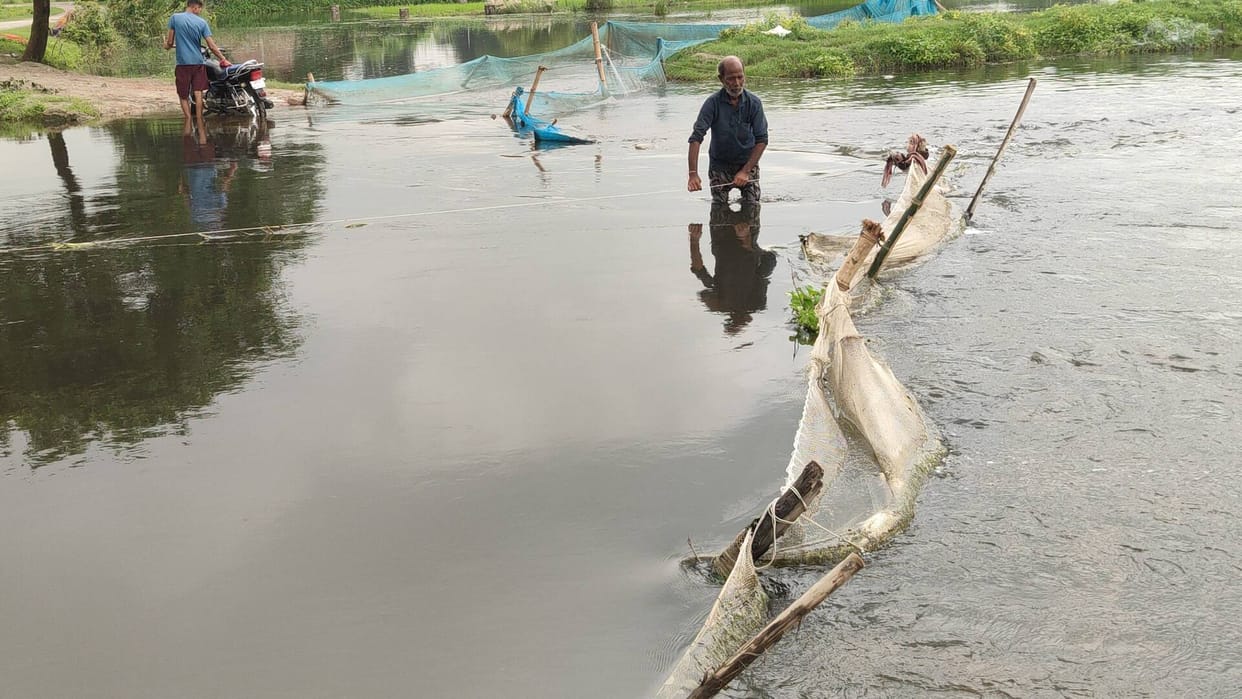 Bypass on the Khiron-Drigpalganj road submerged
