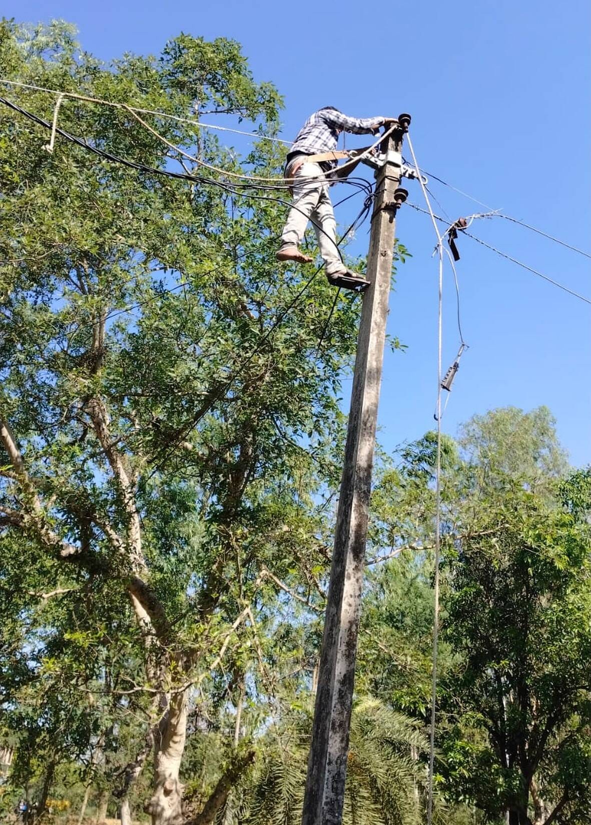 Power out for hours; people left desperate for water.