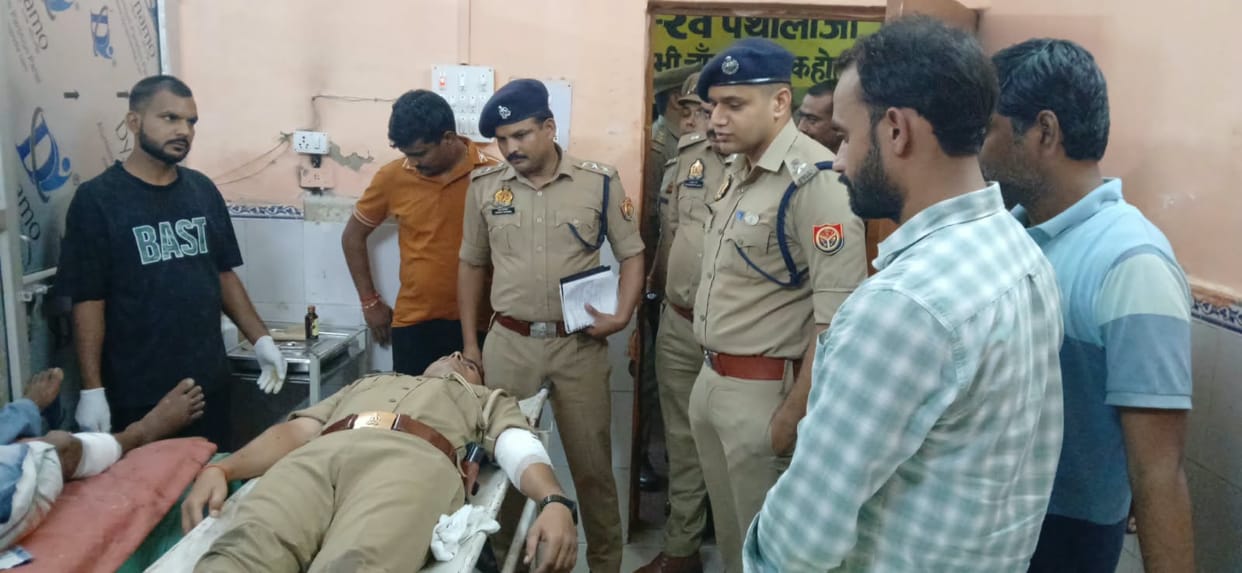 Two criminals, each carrying a reward of 50,000, arrested in an encounter.