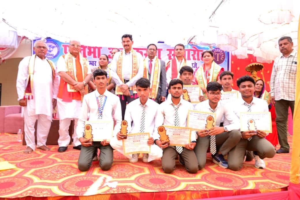Five teachers received the Acharya Narendra Dev Teacher Award