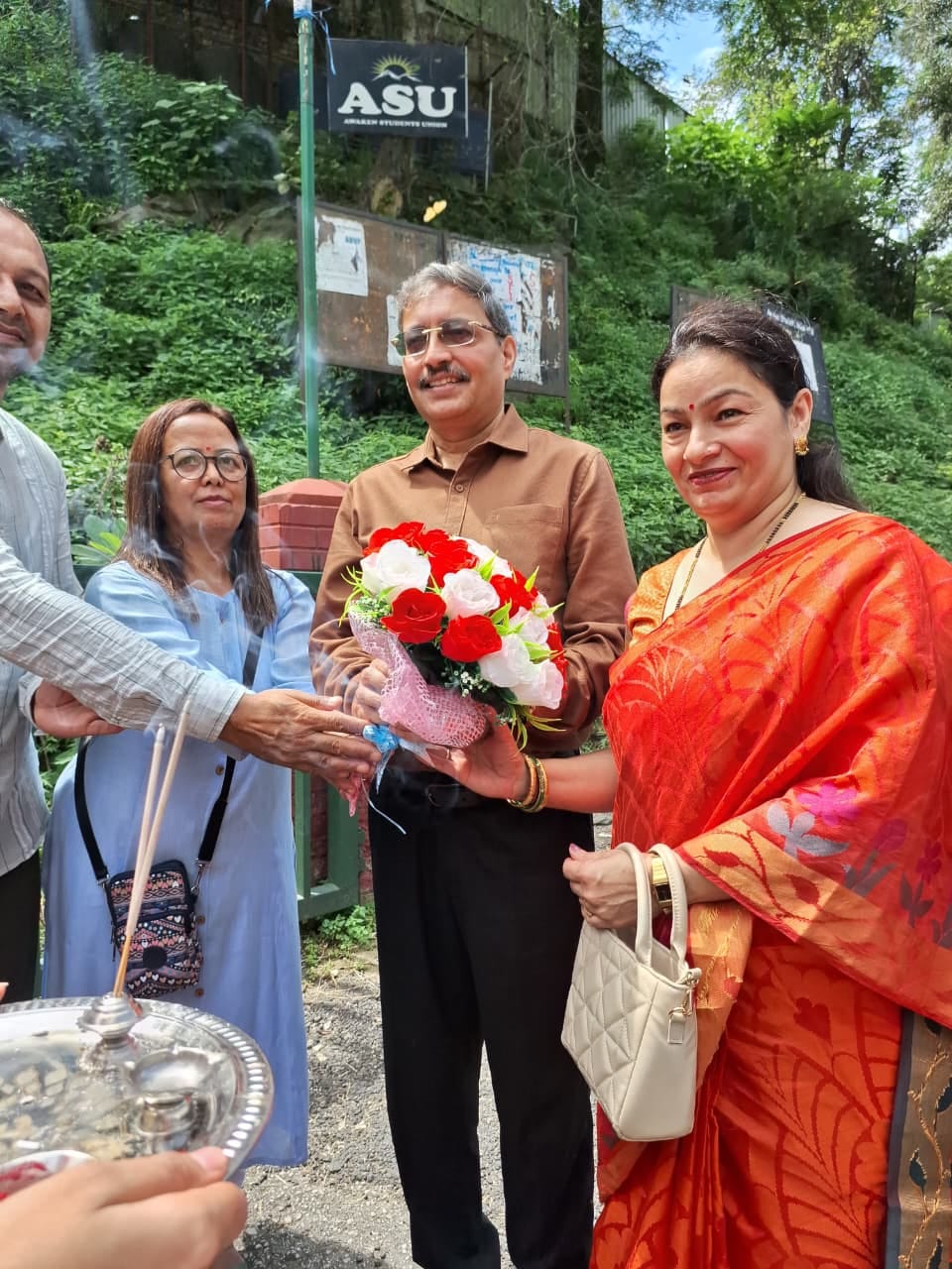 Principal Dr. Basotia, recipient of the State Teacher Award, welcomed upon arrival at the college