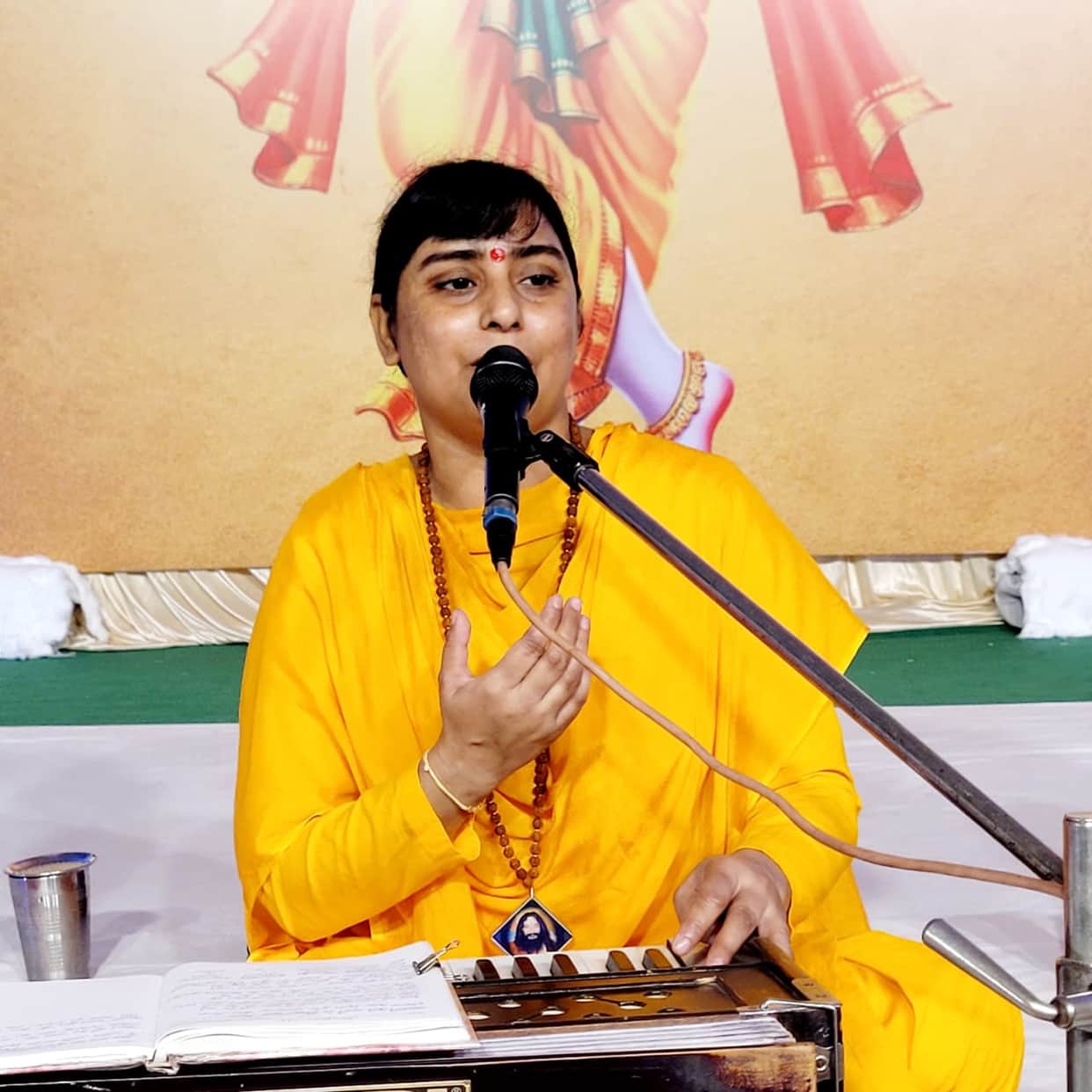 The Sadhvi shared profound secrets of life with the congregation