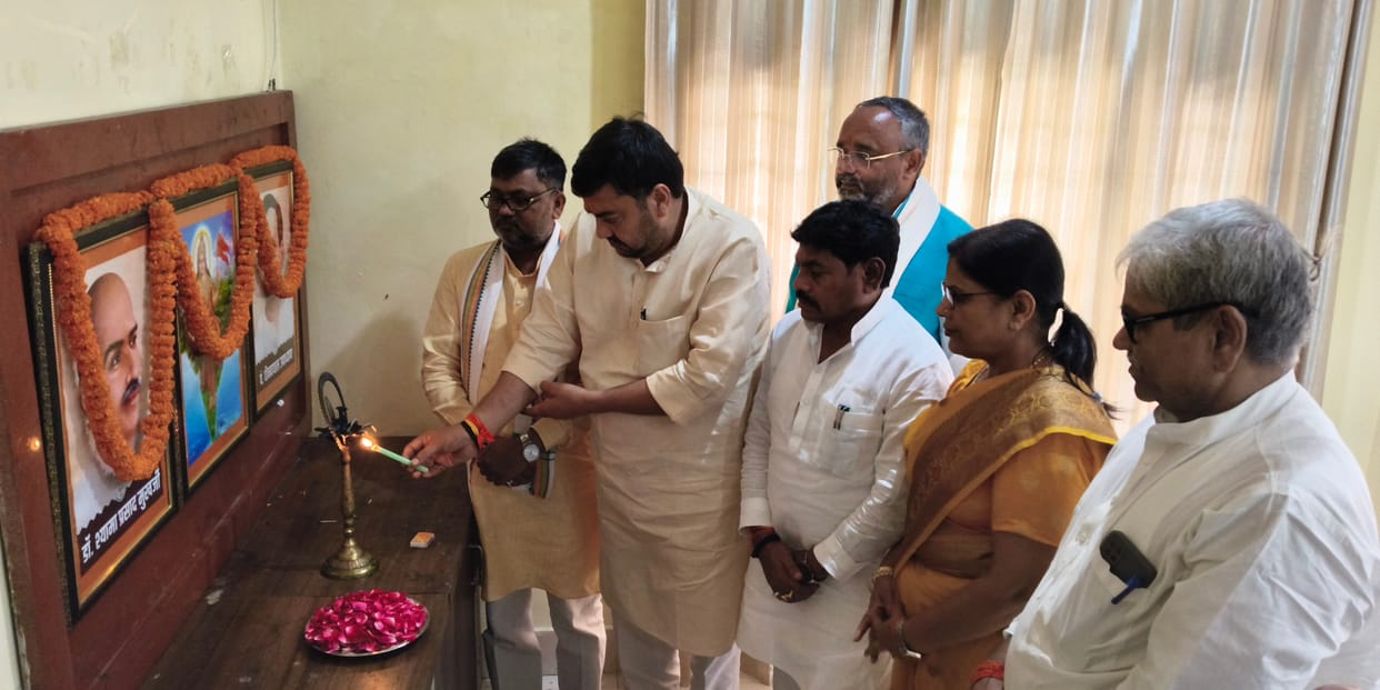 Make the 'Seva Sankalp Abhiyan' a success: Anil Singh