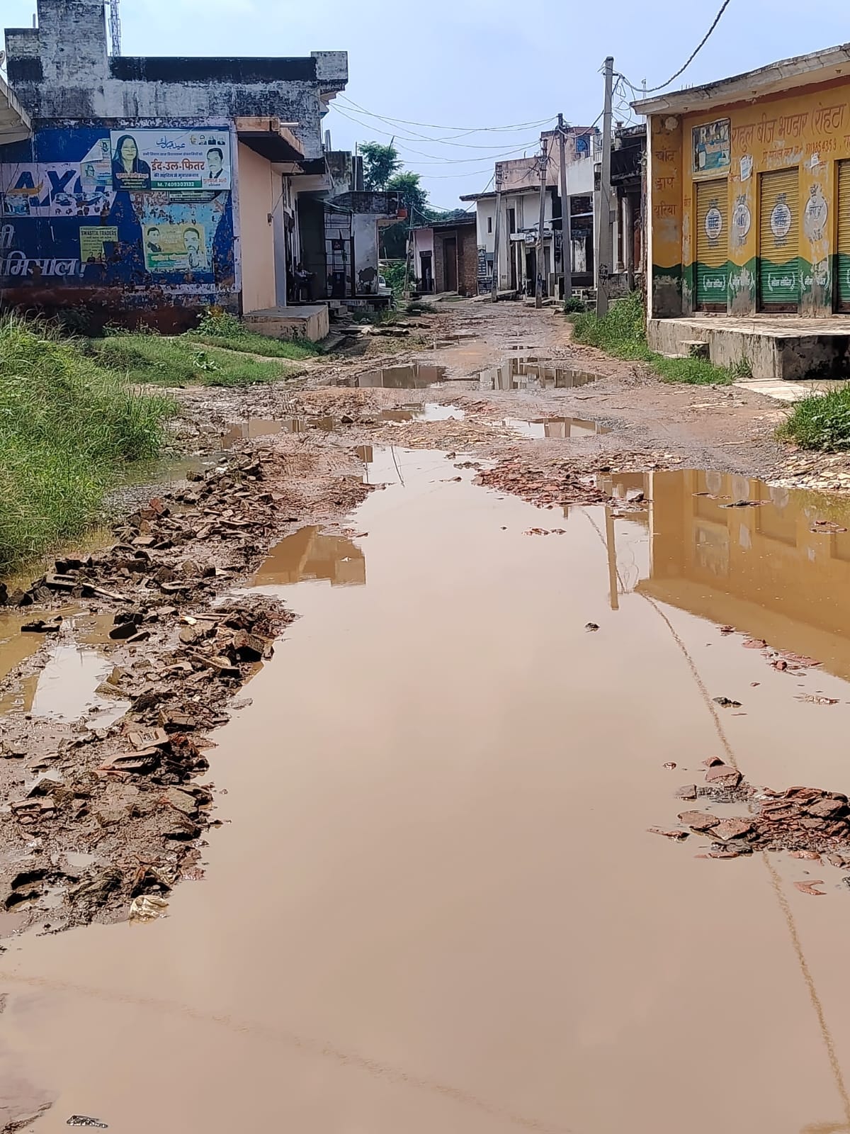 Rohta-Badam road riddled with potholes; commuters facing trouble.
