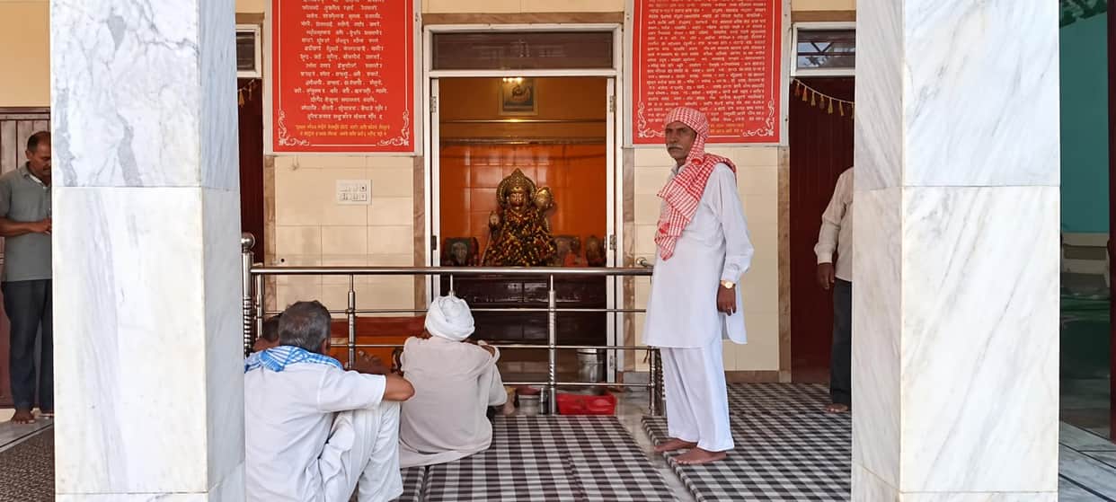 chhatra stolen from hnuman mandir