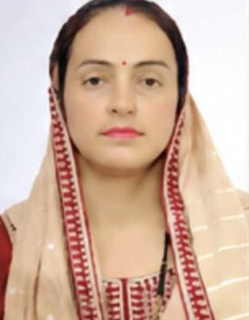 देई का नौण की प्रधान विनीता कुमारी।