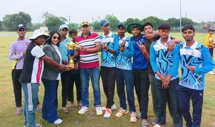 दिल्ली में आयोजित क्रिकेट में विजेता पूर्वांचल स्पोर्ट्स की टीम। स्रोत:जागरूक पाठक