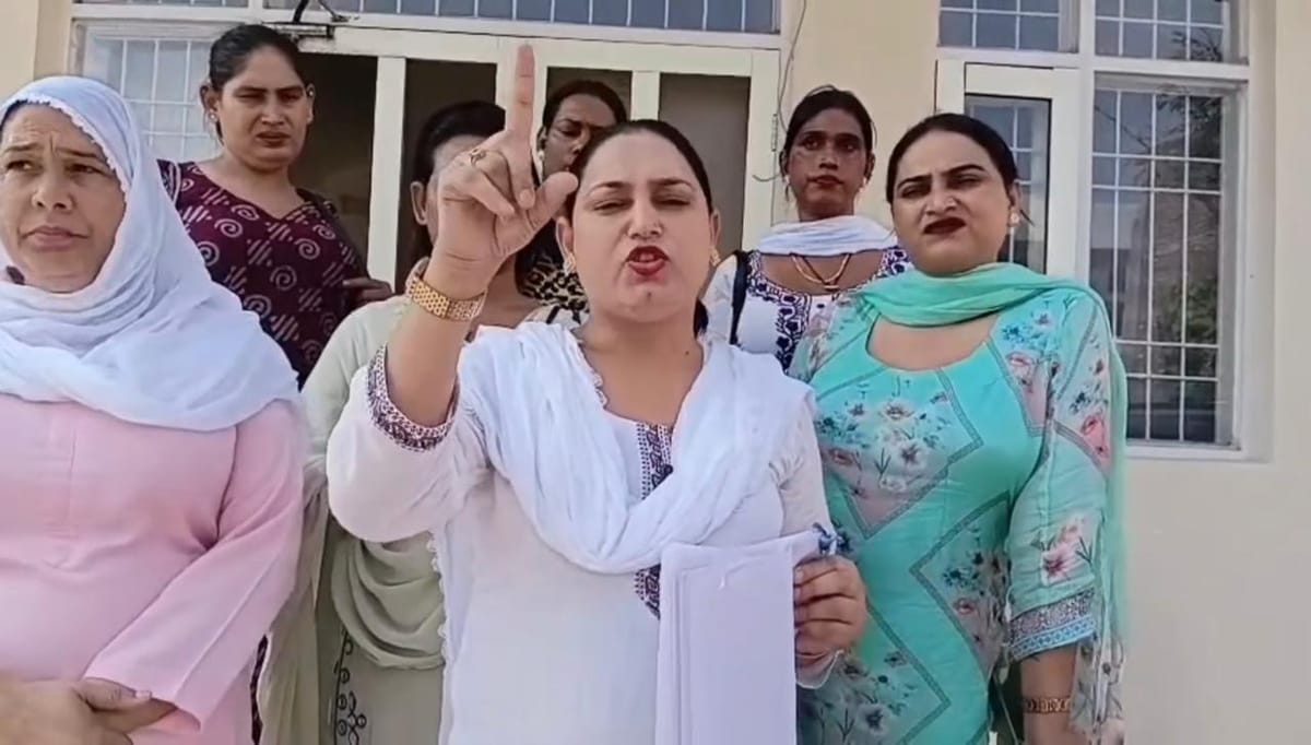 Ambala News: मंगलमुखियों ने युवक पर लगाया सोशल मीडिया पर गलत वीडियो डालने का आरोप