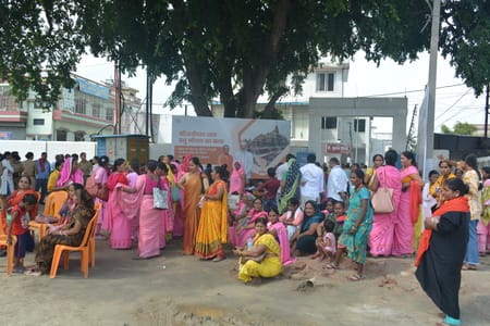 अयोध्या के राजकीय इंटर कॉलेज परिसर में आयोजित आंगनबाड़ी कार्यकर्ता सम्मान एवं नियुक्ति पत्र वि