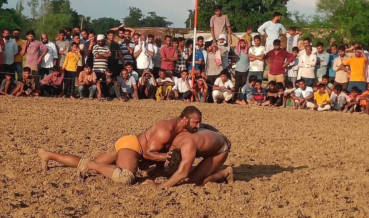 Jaunpur's Nigam Yadav becomes Dangal champion.