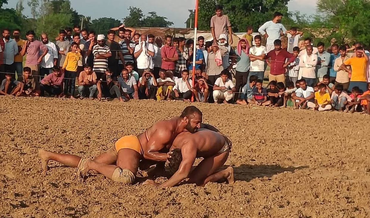 Jaunpur's Nigam Yadav becomes Dangal champion.