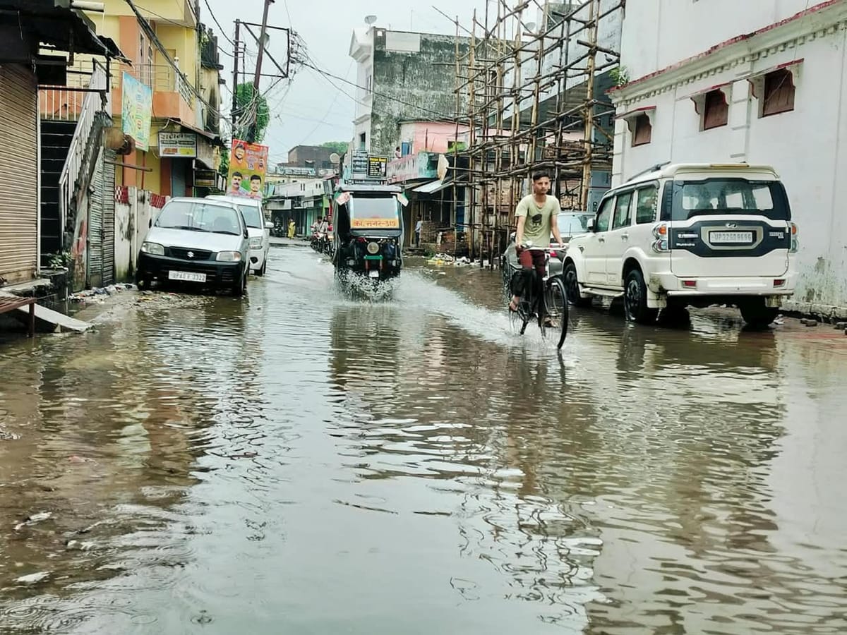 Bahraich News: बारिश से जगह-जगह जलभराव