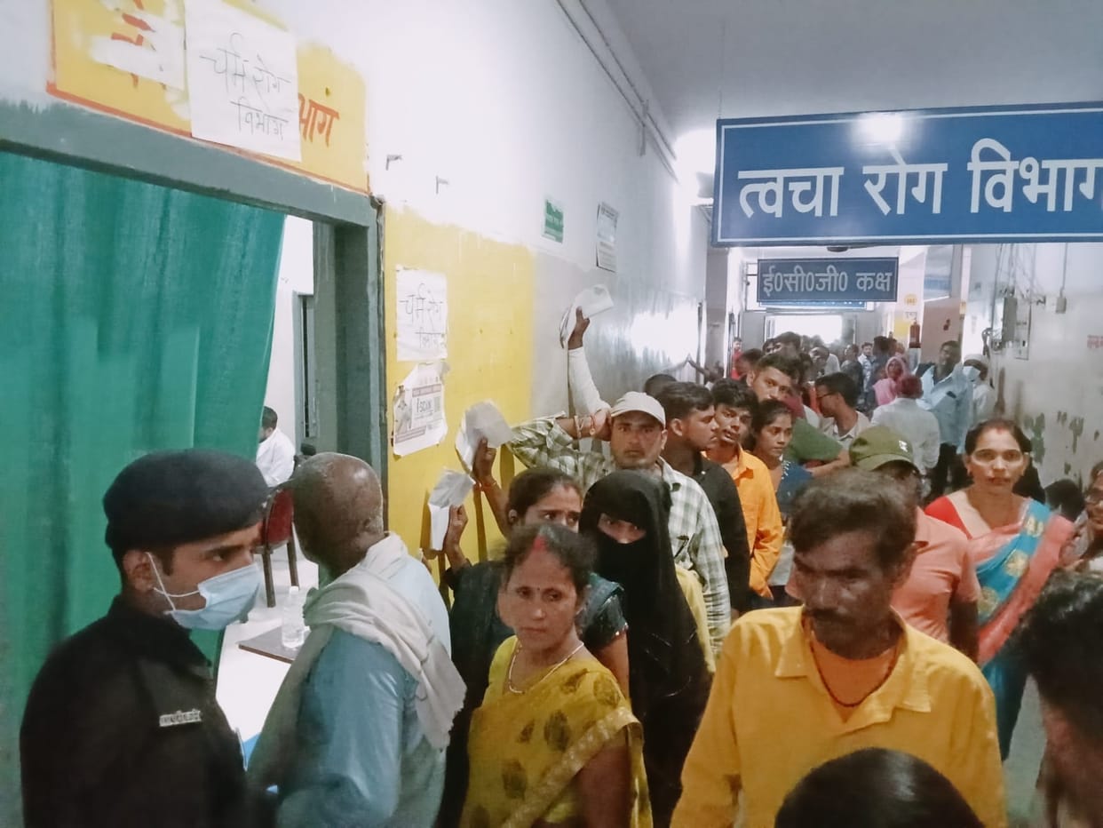 Respiratory patients on the rise due to changing weather; OPD so crowded there is barely room to breathe.