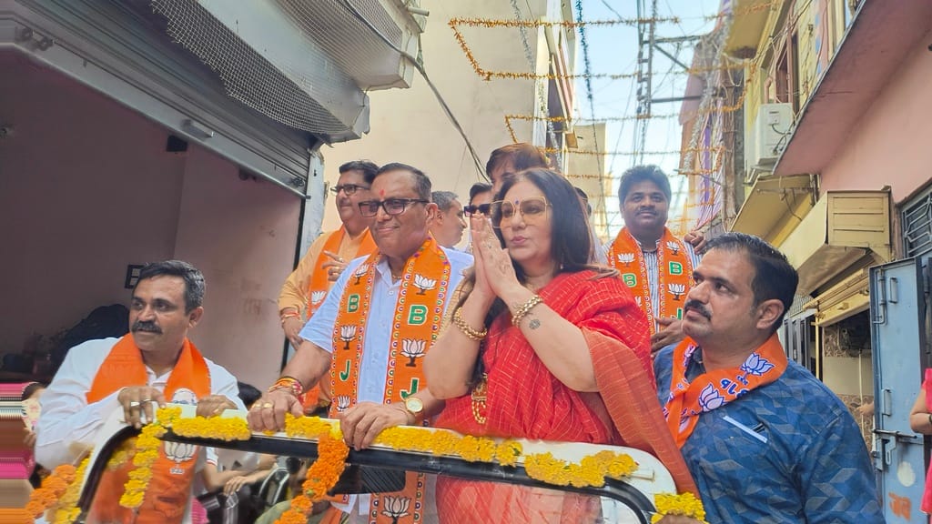  बांसवाड़ा-डूंगरपुर: चुनाव प्रचार थमा, अंतिम दिन प्रत्याशियों ने झोंकी ताकत, 'सीता' ने भाजपा के लिए मांगे वोट 