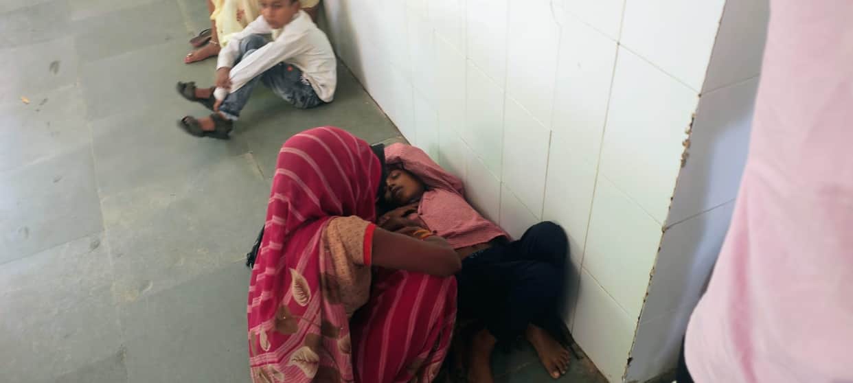 Innocent child writhed on the floor for four hours at the district hospital.