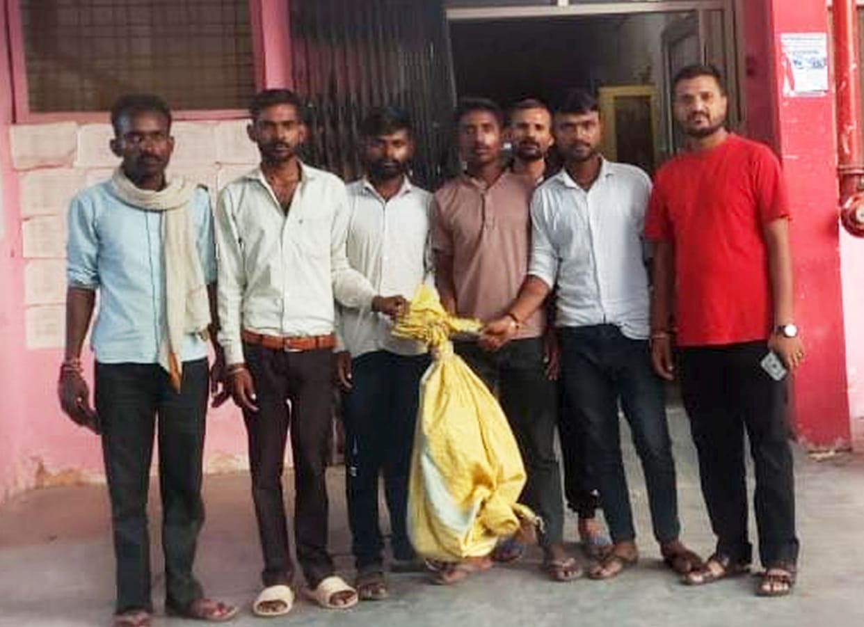 When a snake bit a farmer, his family rushed him to the hospital inside a sack.