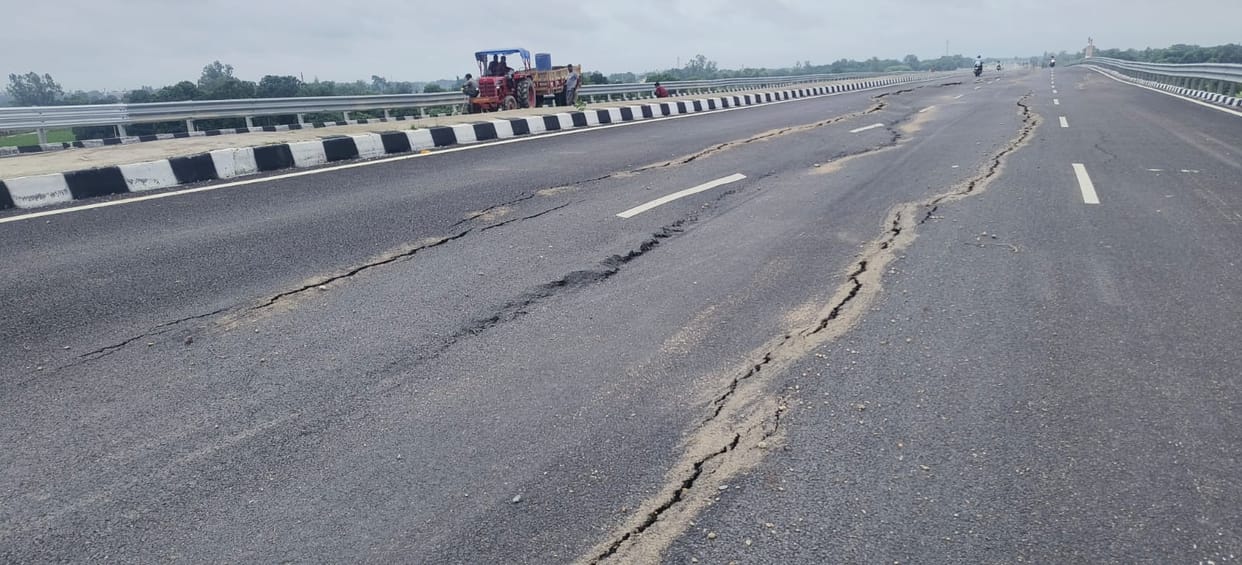 Cracks appear on Ram Van Gaman Path; fine imposed on contractor.