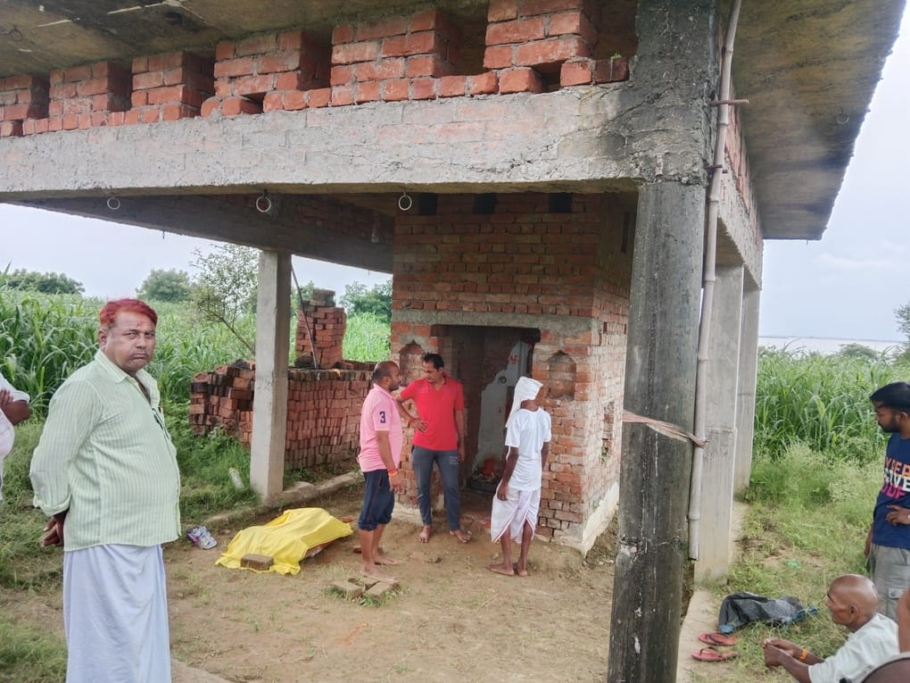 Miscreants vandalized the idol of Lord Hanuman and threw it outside the temple