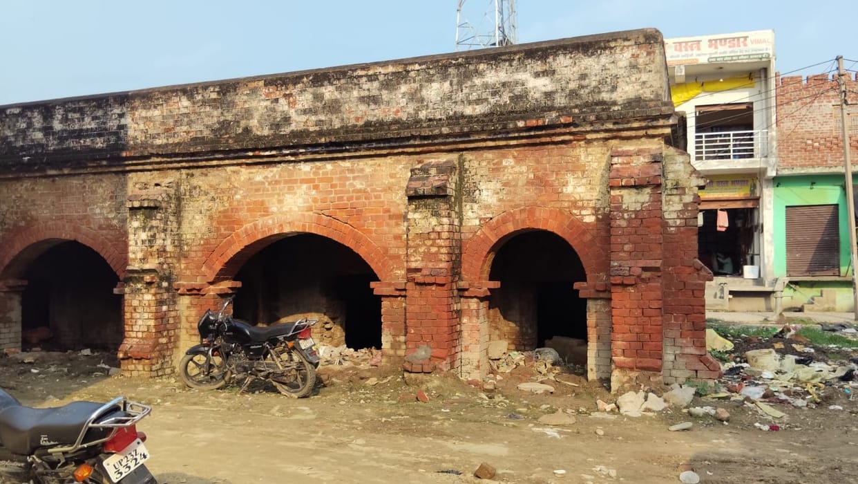 Crumbling system, dilapidated buildings.
