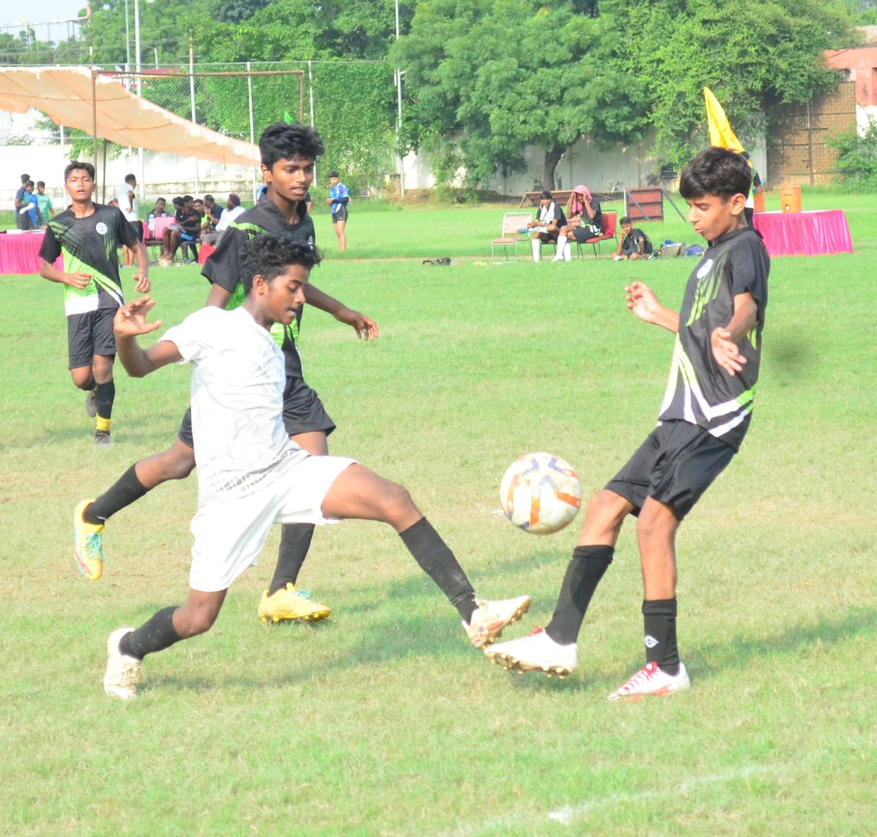 Several districts registered one-sided victories in the sub-junior boys' football tournament.