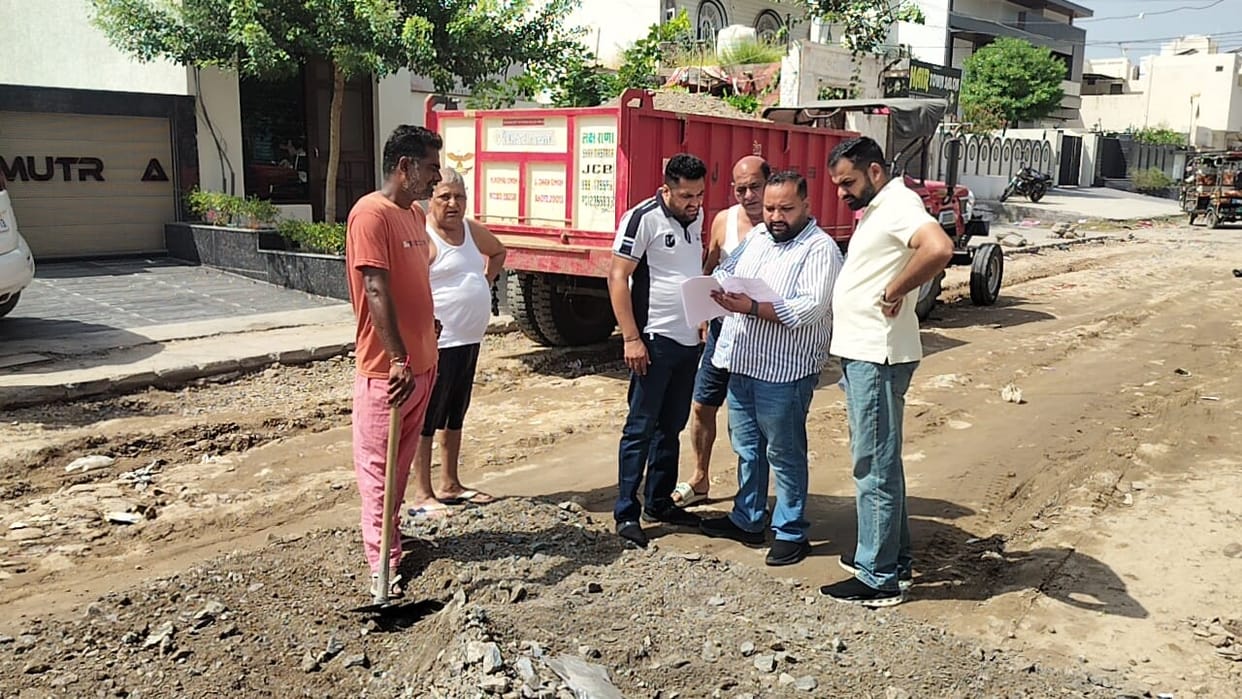 Work halted after soil was used instead of crushed stone and gravel in road construction