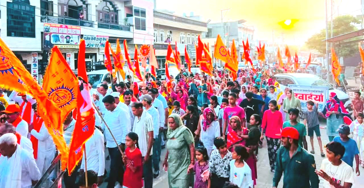 Devotees thronged the grand Kalash Vandan Yatra of Saint Ravidas.