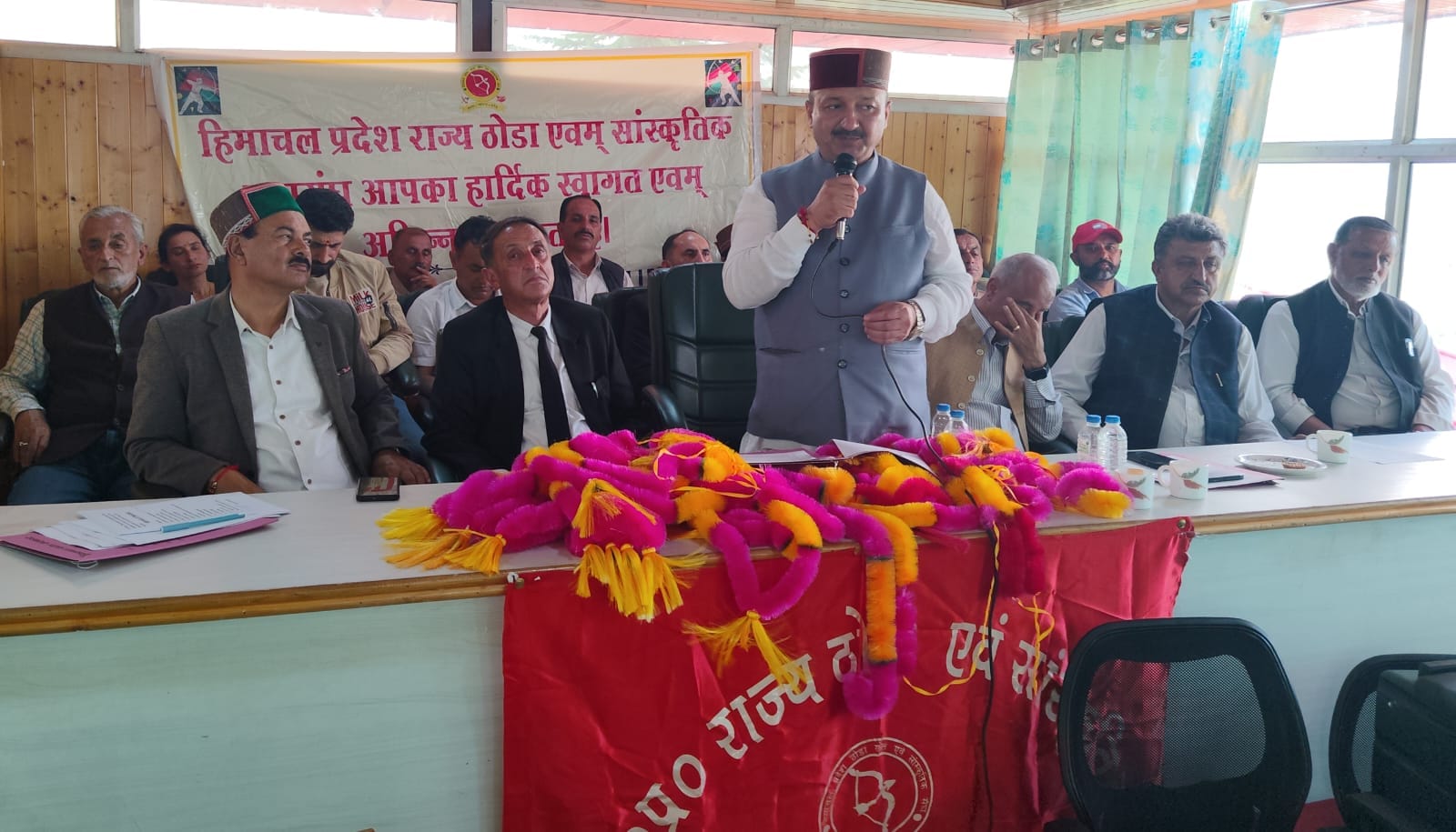 हिमाचल प्रदेश ठोडा खेल एवं सांस्कृतिक महासंघ चौपाल के अध्यक्षता करते विधायक बलवीर वर्मा। संवाद