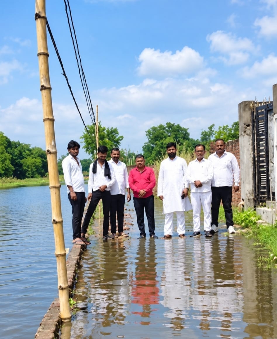Congress leaders took stock of the waterlogged areas