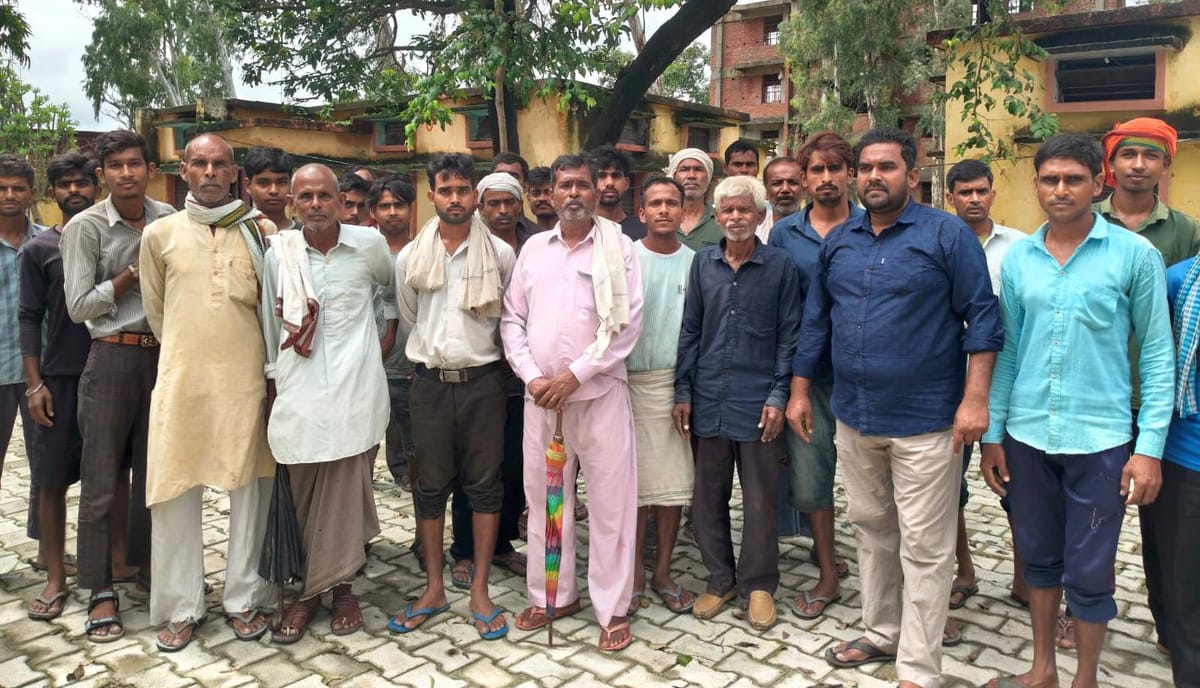 Shahjahanpur News: तेज बारिश में कट गया सहजना का संपर्क मार्ग, आवागमन बाधित