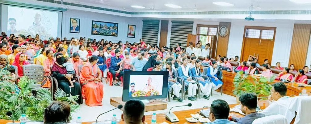 Anganwadi workers and assistants receive increased honorarium and respect