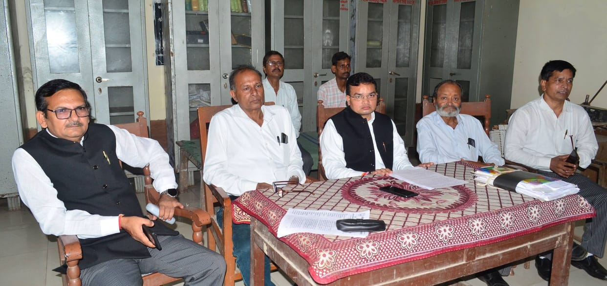 Lawyers did not work at the Collectorate; litigants returned disappointed.
