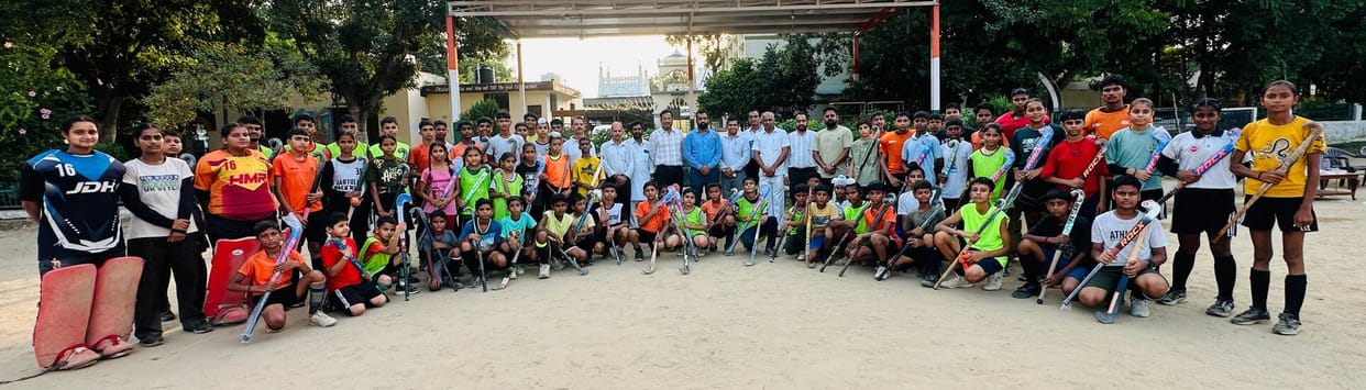 Boosted the players' morale by providing them with hockey kits.