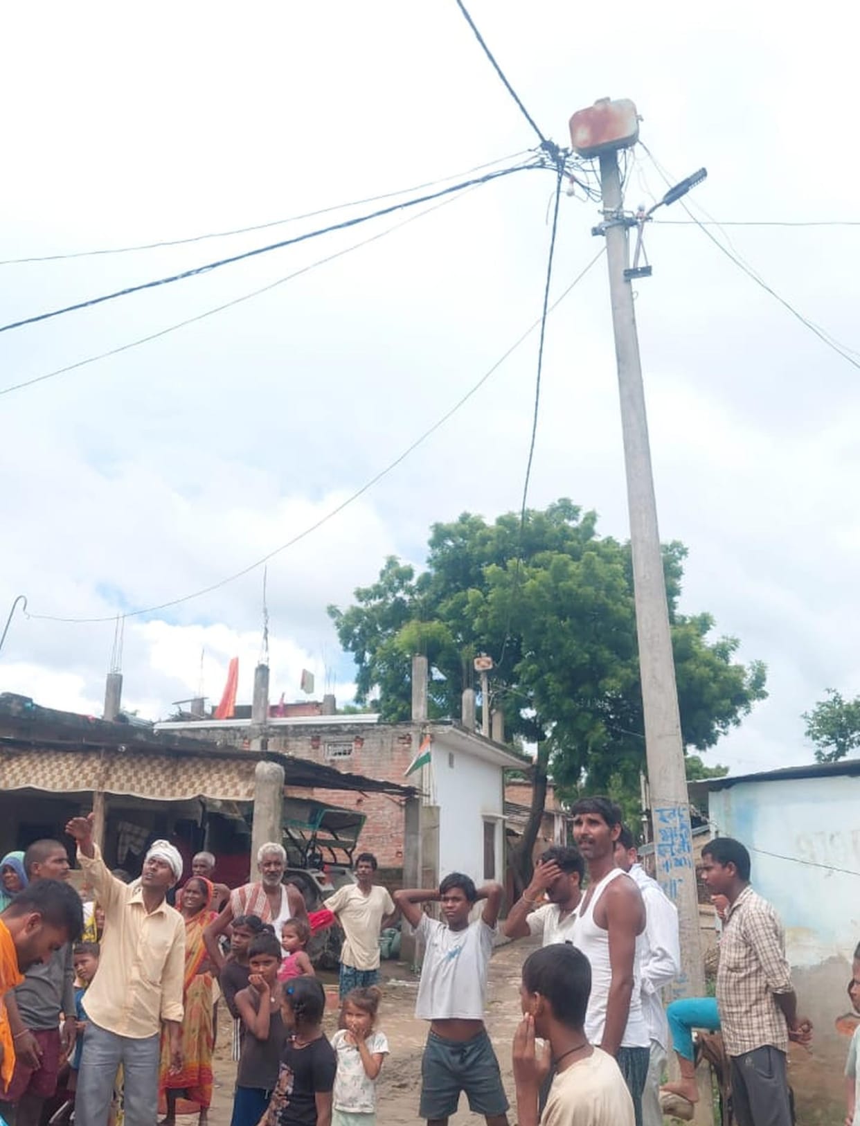 1,500 streetlights to be installed in villages bordering Katarniaghat forest.