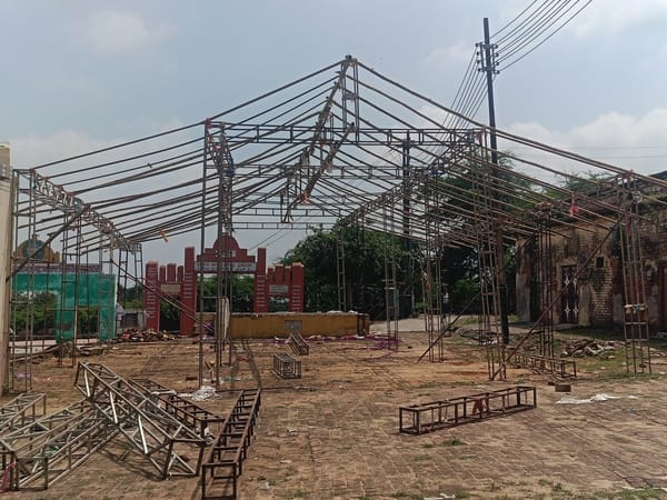 The Dauji fairgrounds have begun to be adorned with religious artworks
