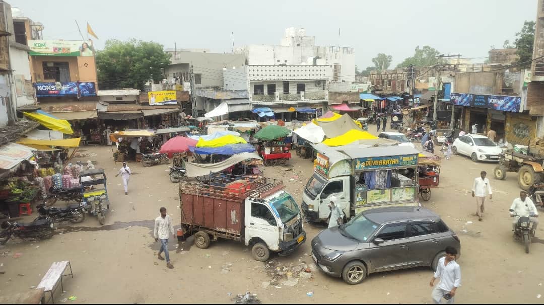 Encroachment returns to Nagina market.
