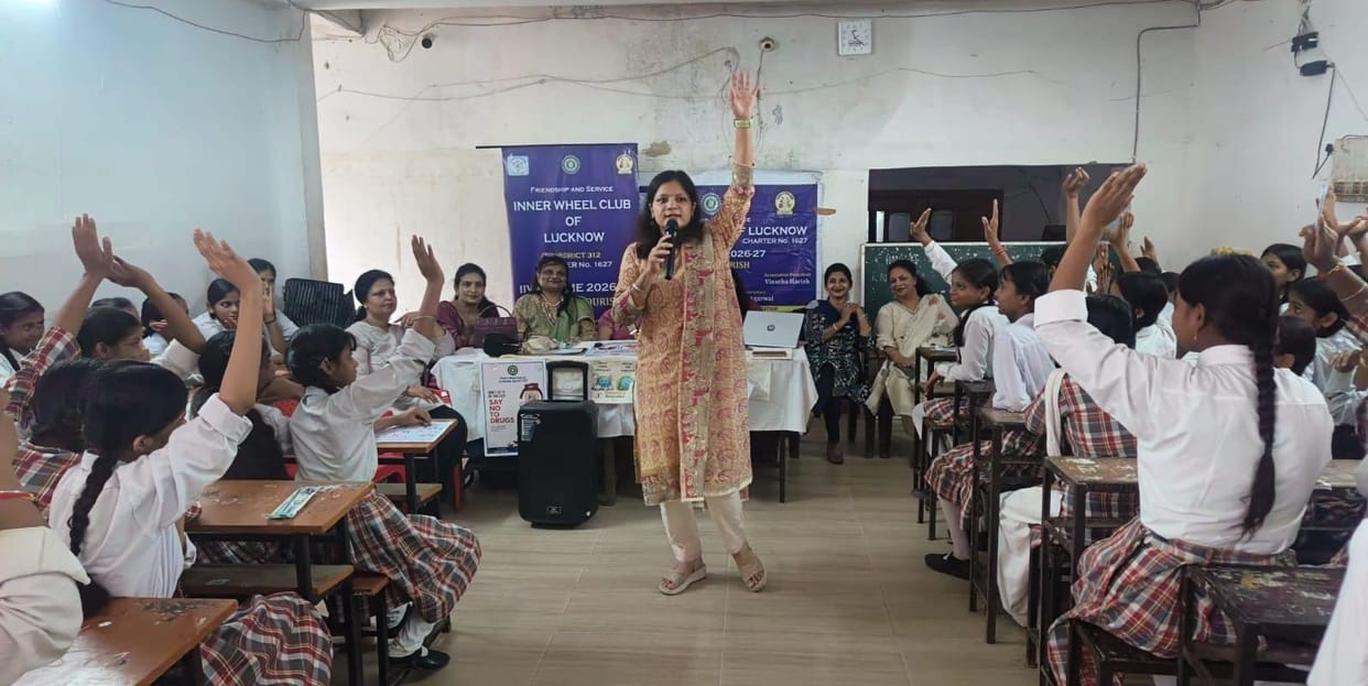 Conveyed a message of de-addiction and environmental conservation.