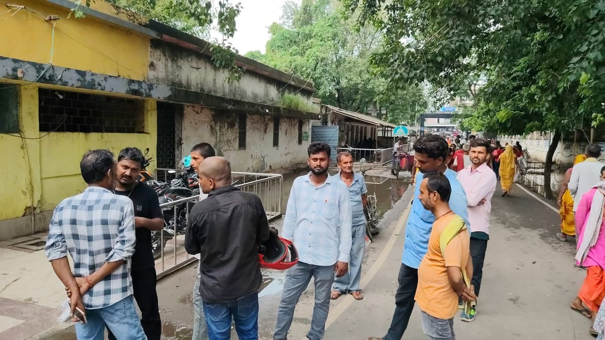 बिहार: थावे मंदिर से पूजा कर लौट रहा परिवार हादसे का शिकार, पिकअप ने ऑटो में मारी टक्कर; एक की मौत, 4 घायल
