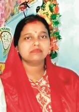 रश्मि की फाइल फोटो।