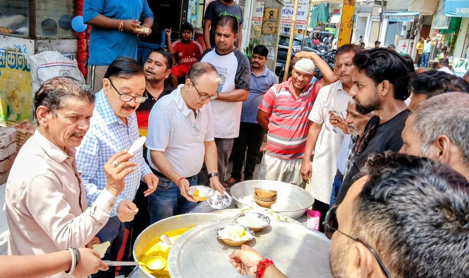 Kadhi-chawal *prasad* was distributed.