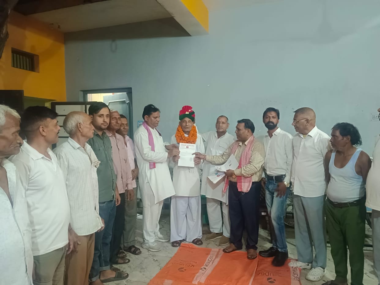SP targets BJP government at party meeting.