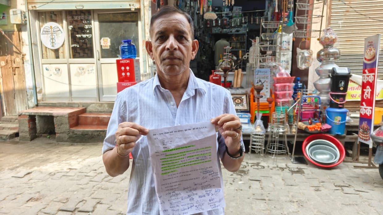Monkey menace in Beri; solution sought from the municipality.