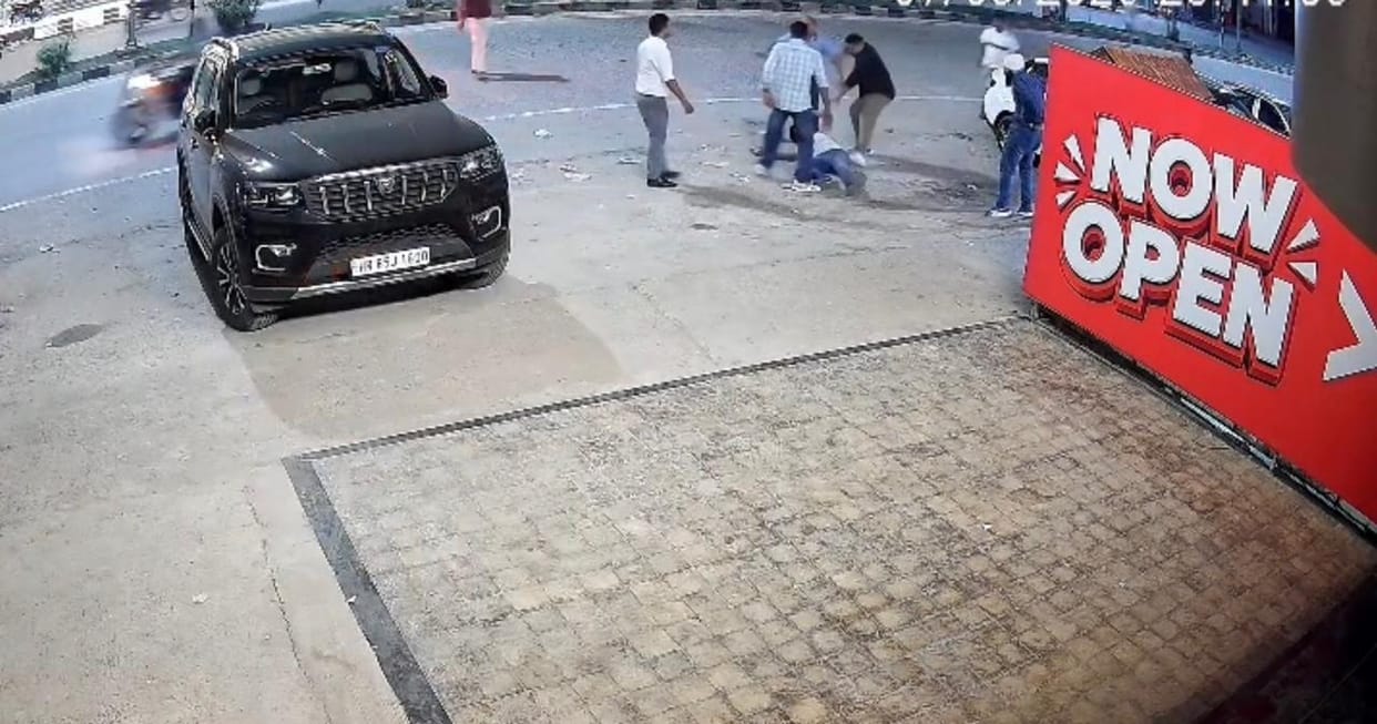 Assault with saber and sticks on advocate, FIR against
