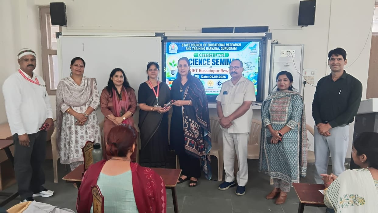 Participants presented scientific ideas at the science seminar.