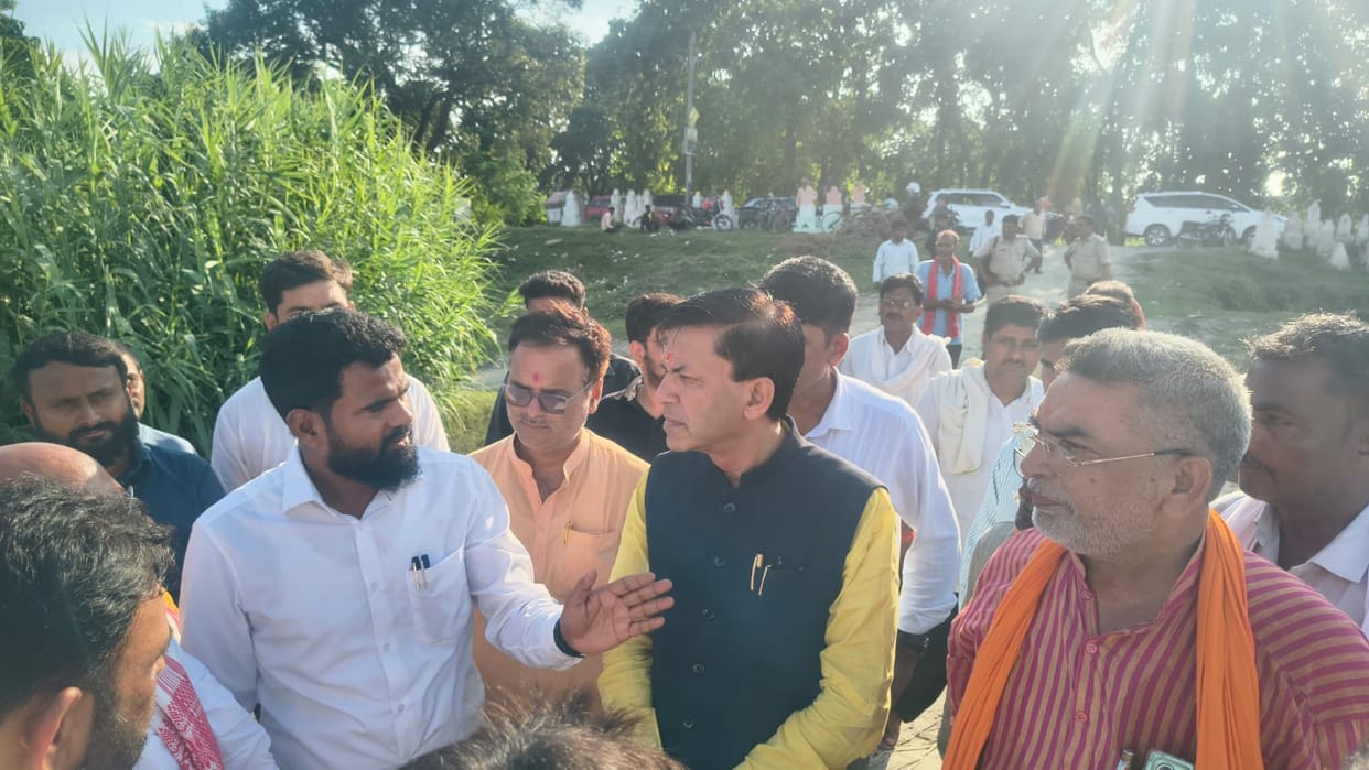 Deoria MP inspected AP Bandh
