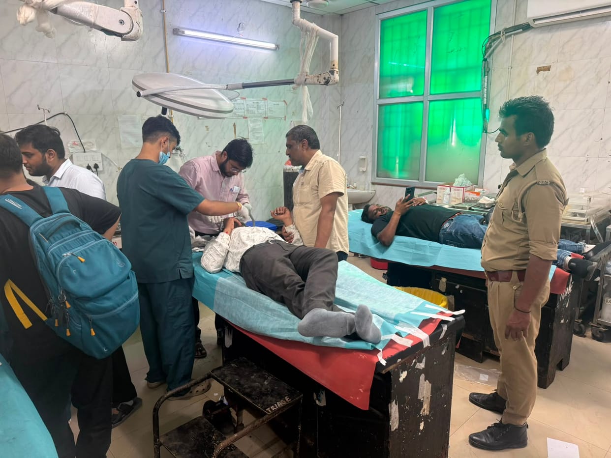 Jhansi Depot bus crashes into container; 10 injured.