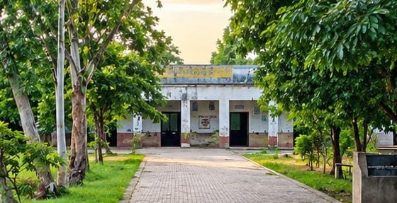 mainpuri news shabby building school